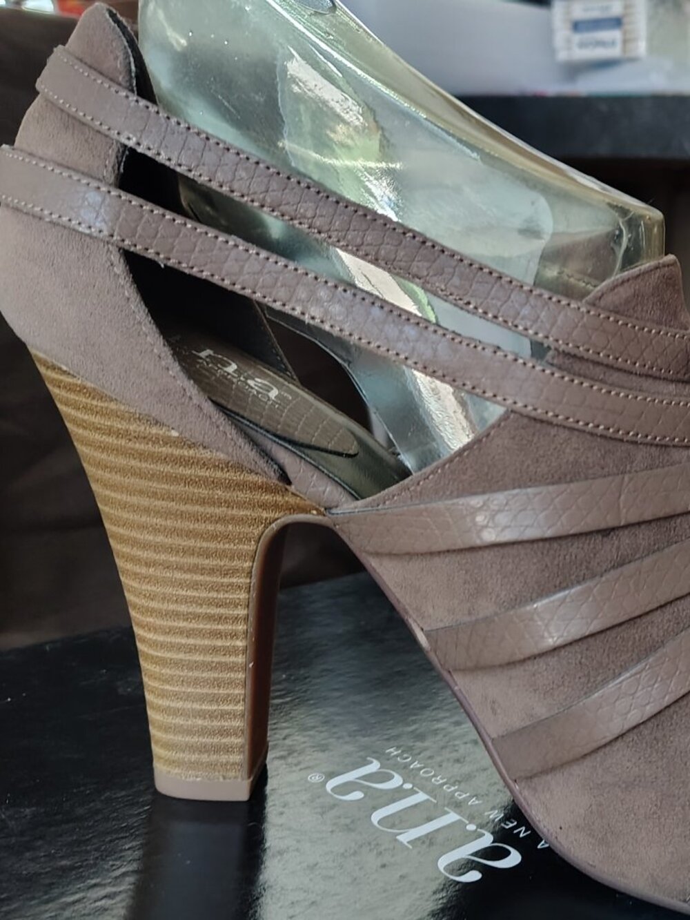Women's NIB a.n.a Heels  Size 8.5